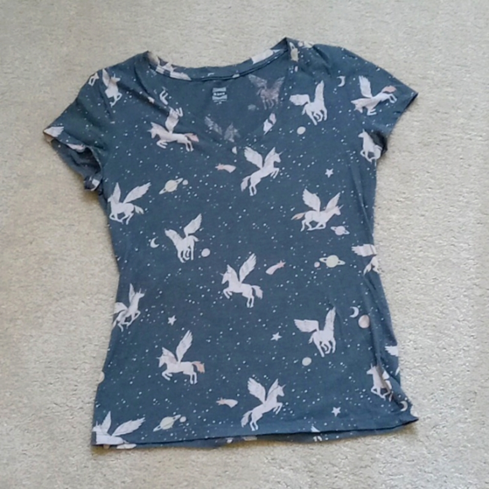 RARE Y2K Pegasus Unicorn Cotton V-Neck shirt CUTE size M Kirra Brand Tee Soft !!